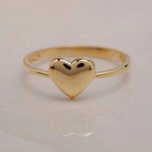 NWT Dainty Heart Goldtone Ring Size 5 7 8 or 9